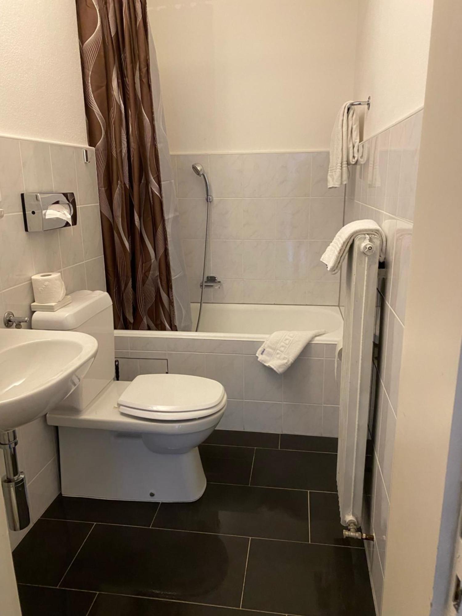 Hotel Europe Brig Ngoại thất bức ảnh